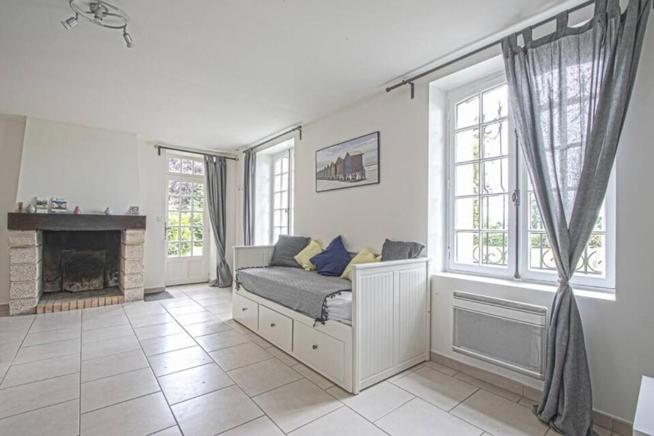 Appartement De Charme Dans Un Chateau A 5 Min D'Honfleur 贡尼维尔索洪弗 外观 照片