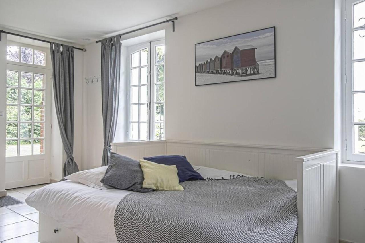 Appartement De Charme Dans Un Chateau A 5 Min D'Honfleur 贡尼维尔索洪弗 外观 照片