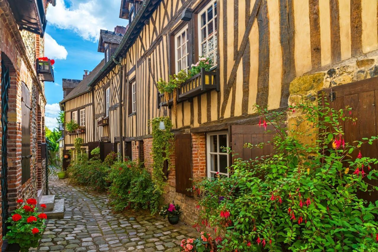 Appartement De Charme Dans Un Chateau A 5 Min D'Honfleur 贡尼维尔索洪弗 外观 照片